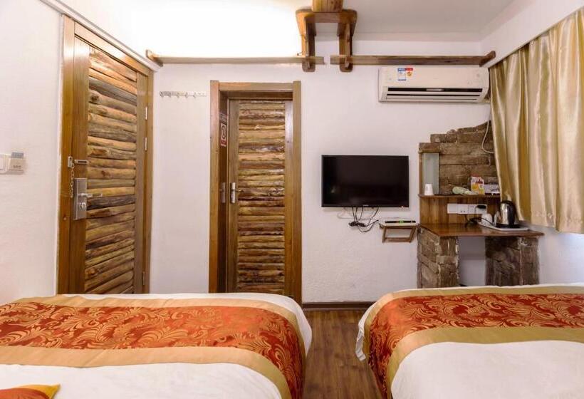 Номер Basic, Destination Youth Hostel