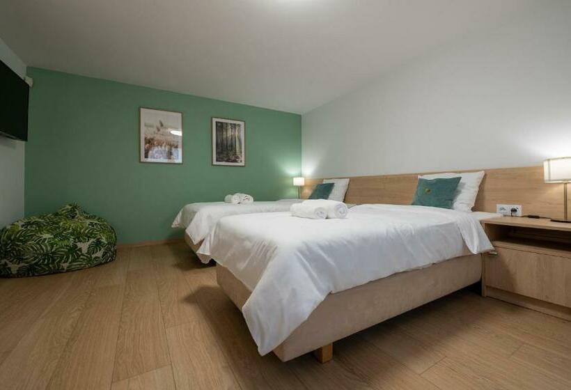 スタンダードルーム, Szumi Las Events & Apartments