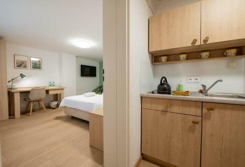 Номер Стандарт, Szumi Las Events & Apartments