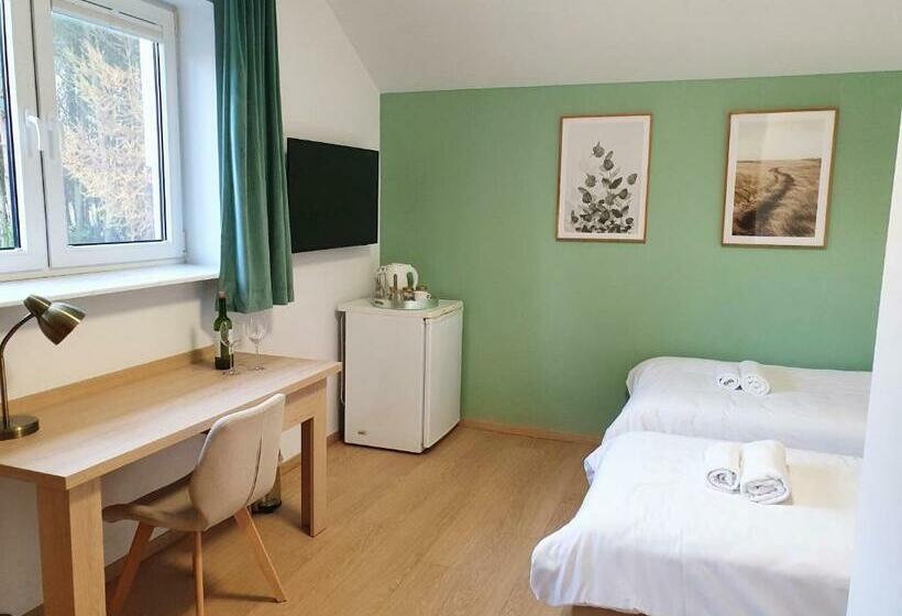 スタンダードルーム, Szumi Las Events & Apartments