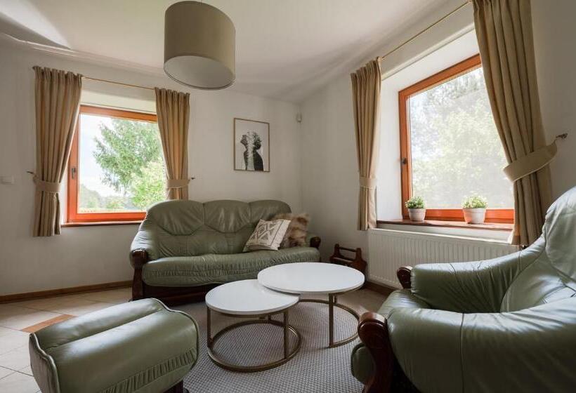 וילת סופריור, חדר שינה 1, Szumi Las Events & Apartments