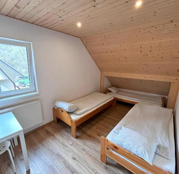 חדר סטנדרט לארבעה, Pokoje Nad Przełomem Dunajca   Wietrznice   Rivent Sport