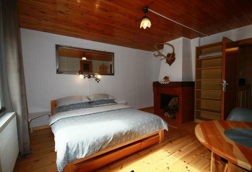 إستوديو قياسى مطلّ علي الحديقة, Białowieska Leśniczówka U Jasia I Małgosi