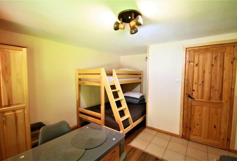 غرفة عائلية, Białowieska Leśniczówka U Jasia I Małgosi