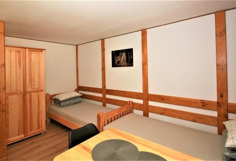 غرفة عائلية, Białowieska Leśniczówka U Jasia I Małgosi