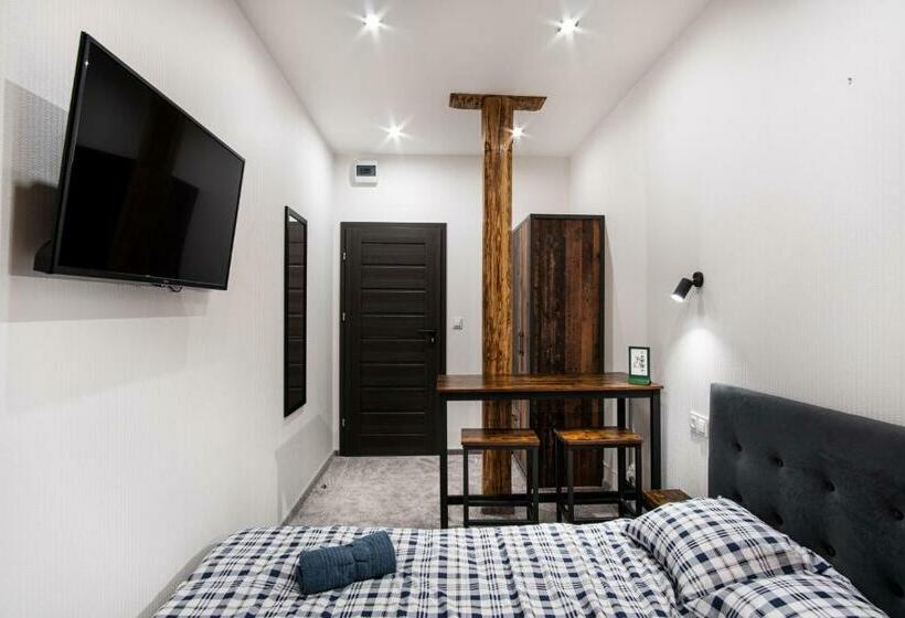 اتاق استاندارد با سرویس بهداشتی مشترک, Dream Aparts  Piotrkowska 56