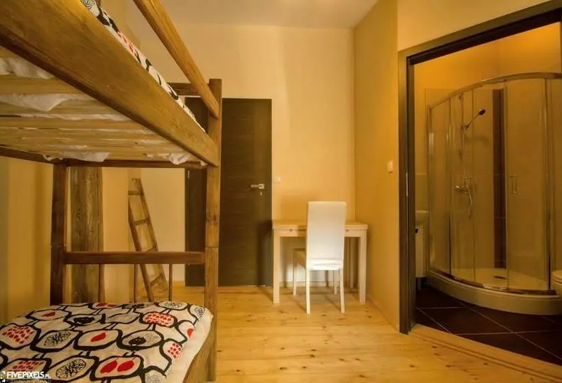 スタンダード４人部屋, Czarkowice Młyn