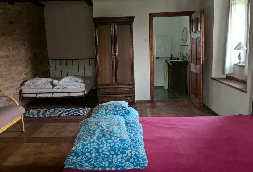 חדר סטנדרט לארבעה, Jabłkowo Na Skraju Puszczy Boreckiej śniadania W Cenie