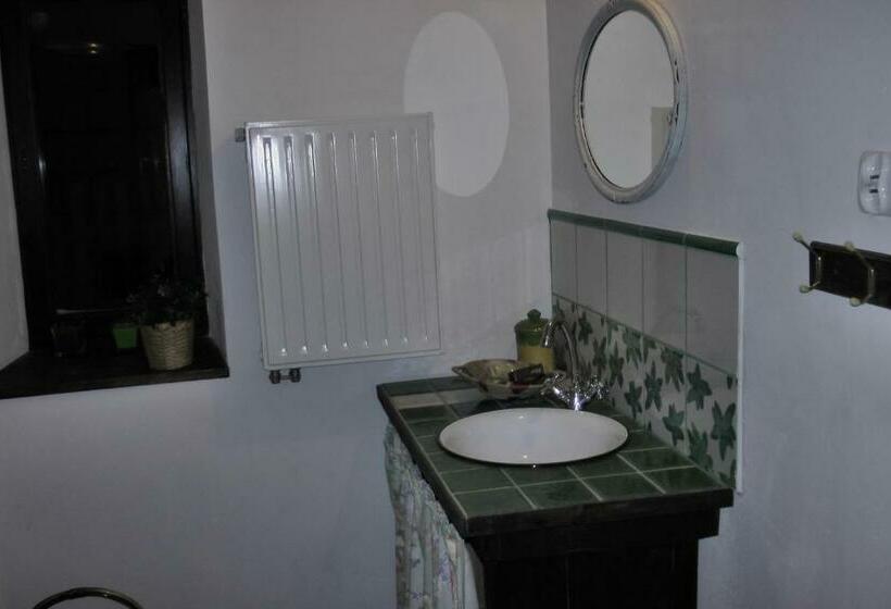 חדר סטנדרט לארבעה, Jabłkowo Na Skraju Puszczy Boreckiej śniadania W Cenie