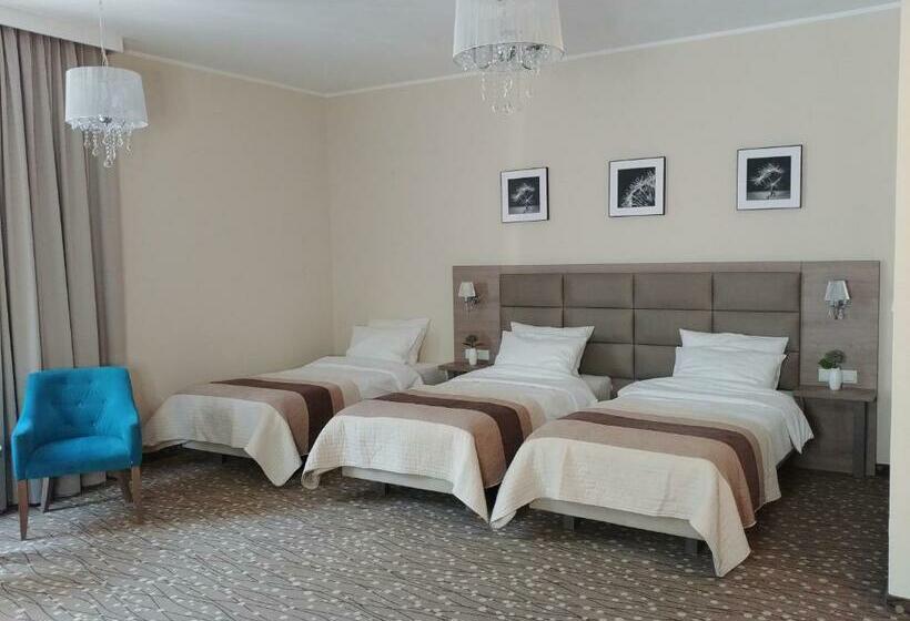 غرفة ديلوكس ثلاثية, Ośrodek Uzdrowiskowy świerkowy Zdrój Medical Spa