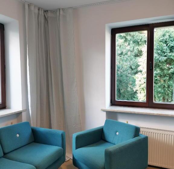 スタンダードトリプルルーム, Ohotelik Pensjonat W Poniatowej