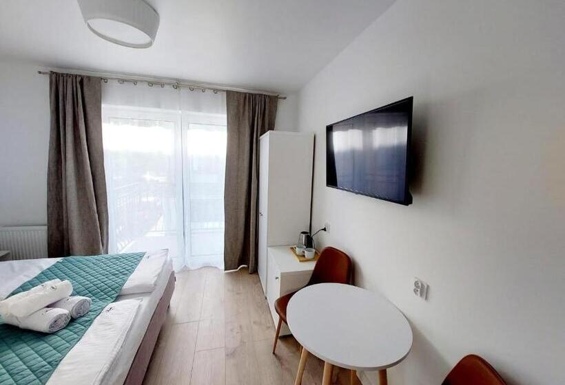 スタンダードルーム, Willa Aniela