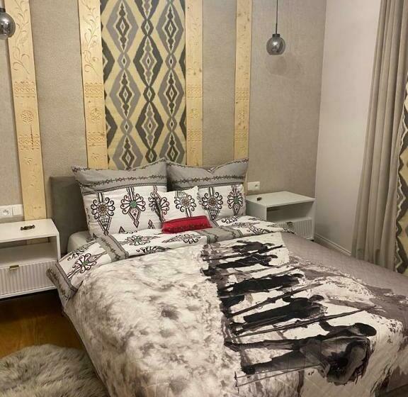 شقة غرفة واحدة, Willa Monte