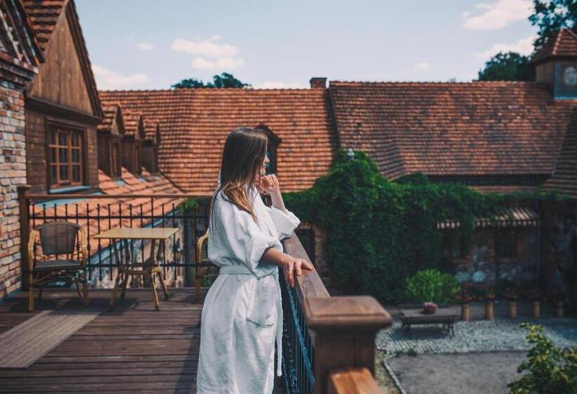 Номер Deluxe с Балконом, żabi Dwór   Hotel   Restauracja   Spa