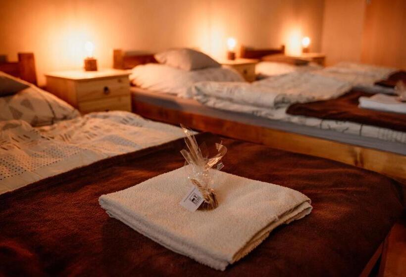 标准三人间, Kacze Bagno   Miejsce Inicjatyw Pozytywnych