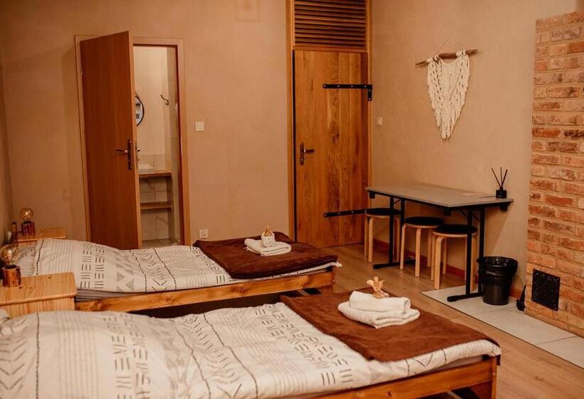 חדר סטנדרט לשלושה, Kacze Bagno   Miejsce Inicjatyw Pozytywnych