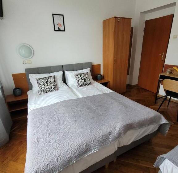 اتاق استاندارد با بالکن, Zajazd Meran