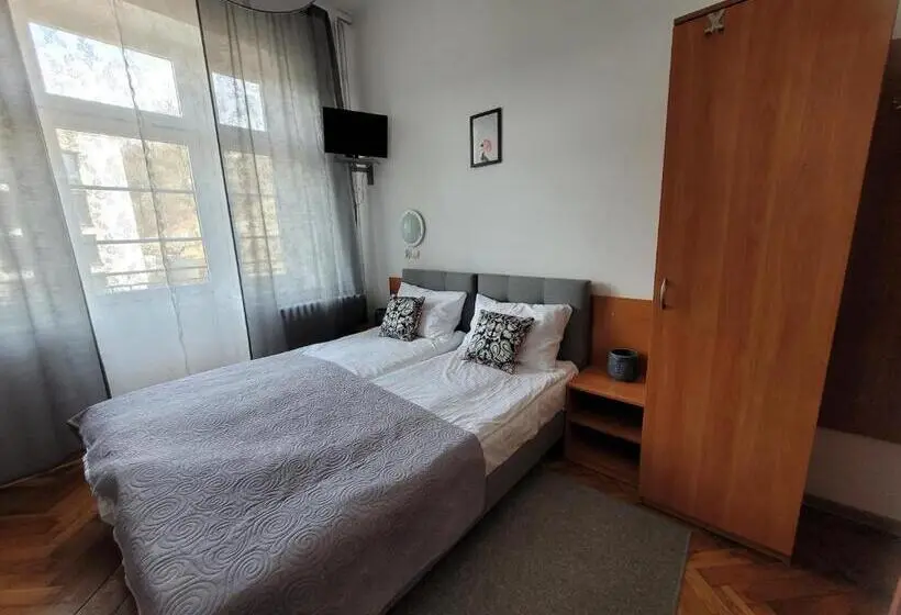 Standard-huone Parveke, Zajazd Meran