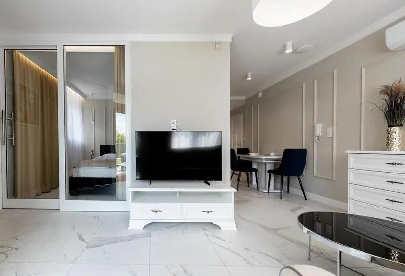 庭の見える１ベッドルームアパートメント, Apartamenty Prestige Mielno Uniescie