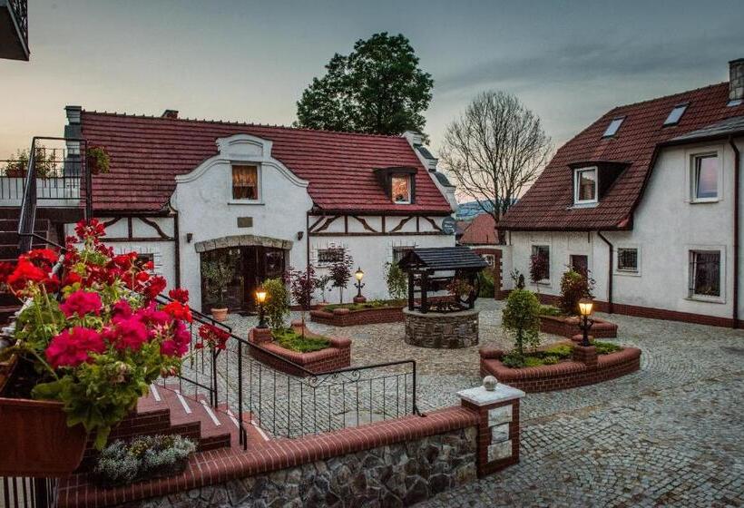 Четырехместный Номер Стандарт, Dworek Galosa