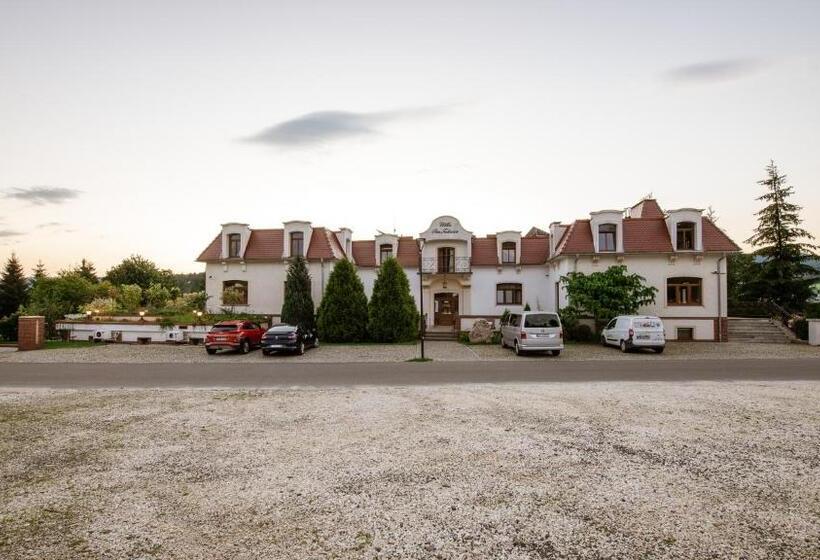 Апартаменты 3 Спальни, Dworek Galosa