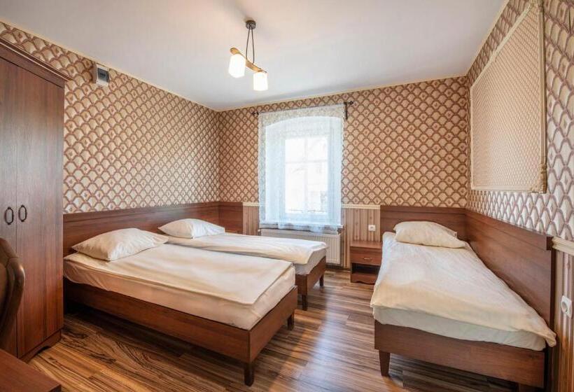 Апартаменты 3 Спальни, Dworek Galosa