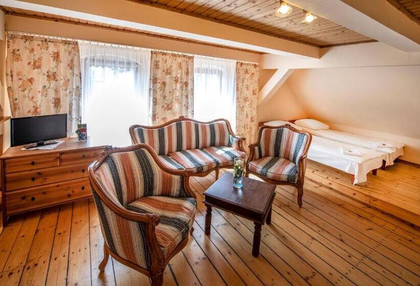 Семейное Студио, Dworek Galosa