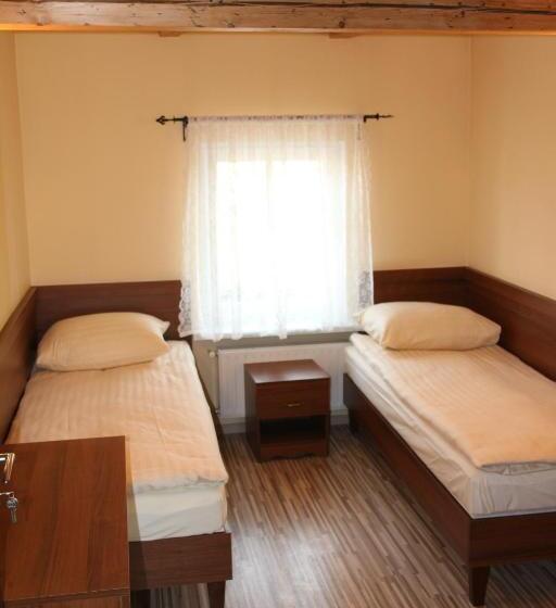 Апартаменты 3 Спальни, Dworek Galosa