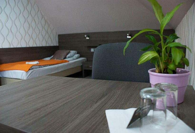 スタンダードシングルルーム, Jaś I Małgosia