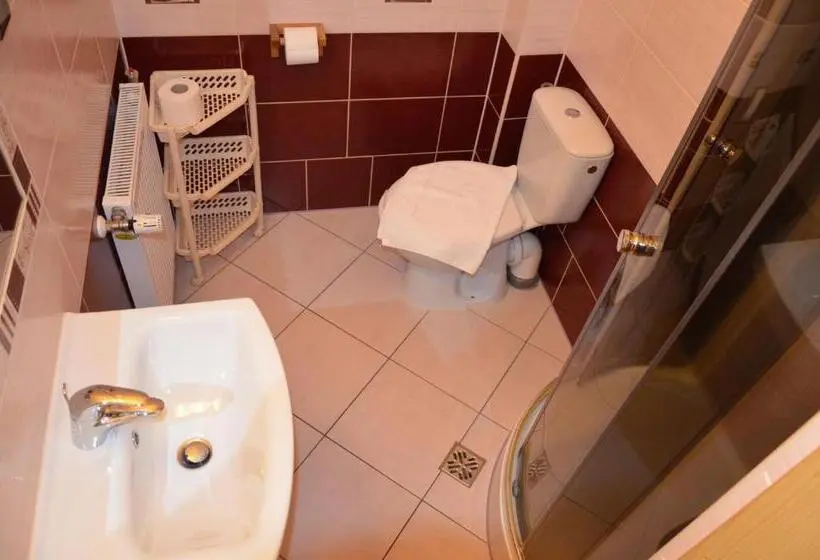 Standard Kolmen Hengen Huone, Jedla Miejsce Gościnne