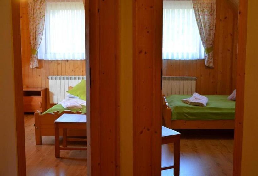 إستديو عائلى, Jedla Miejsce Gościnne