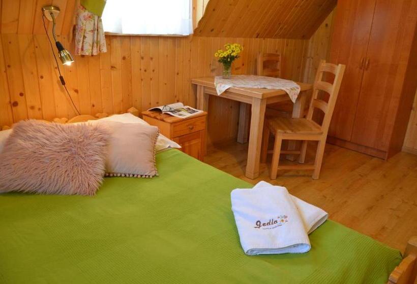 إستديو عائلى, Jedla Miejsce Gościnne