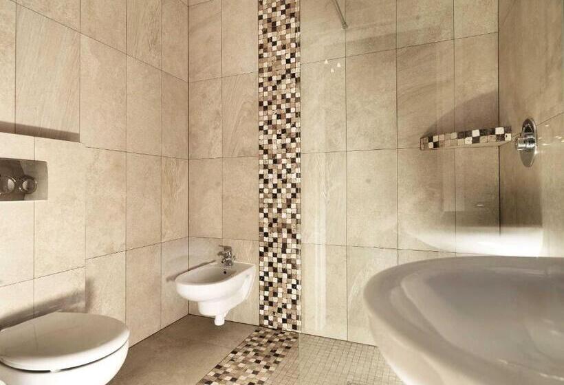 غرفة قياسية, Kaszubska Oaza