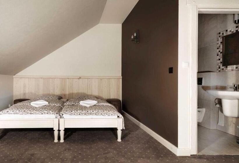 غرفة قياسية, Kaszubska Oaza