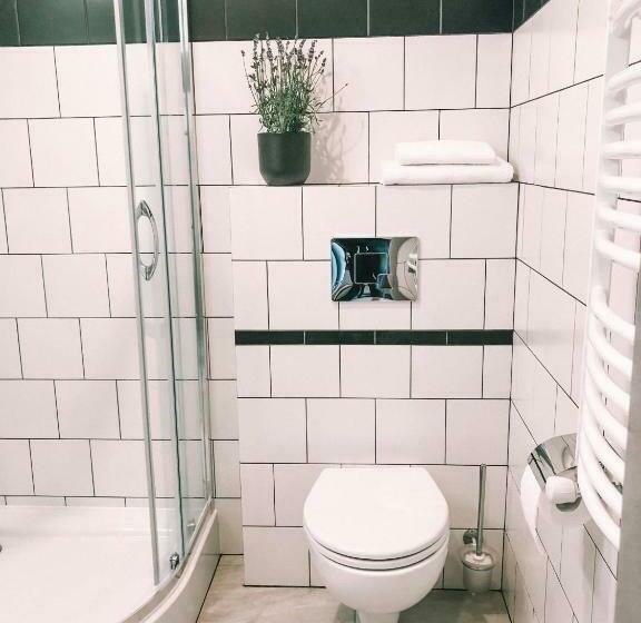 디럭스 룸, Poznańska19