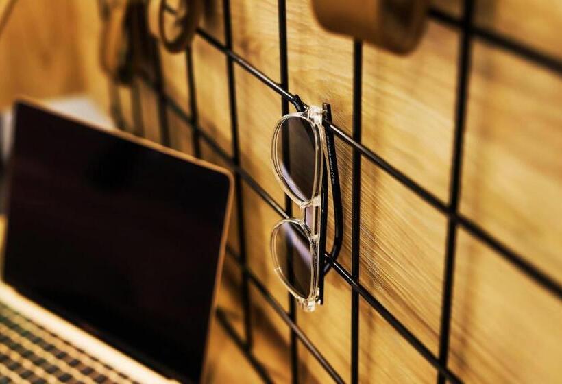 스탠다드 발코니 룸, Poznańska19