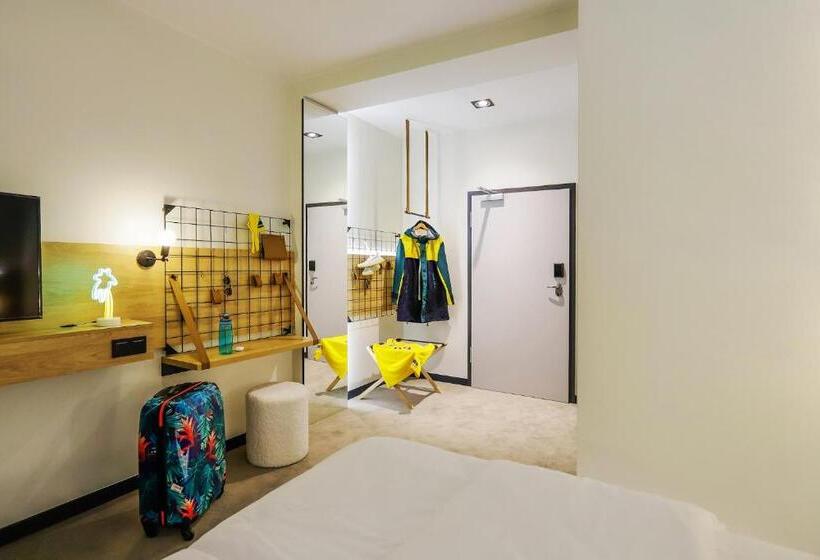 스탠다드 발코니 룸, Poznańska19