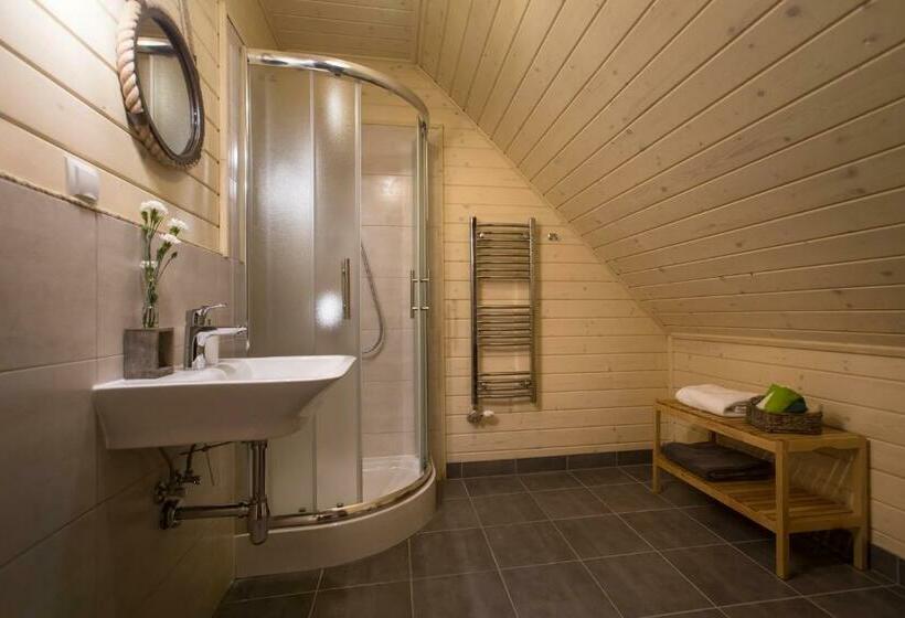 スーペリアールーム, Sirvis Apartamenty