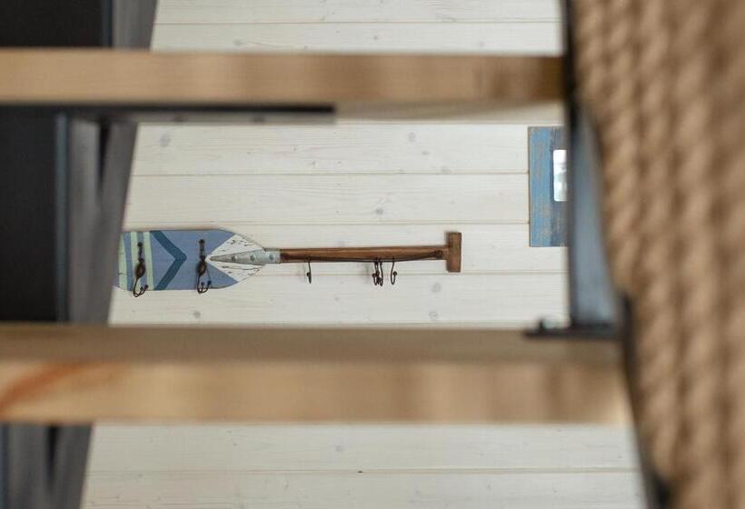 شقة غرفة واحدة, Sirvis Apartamenty