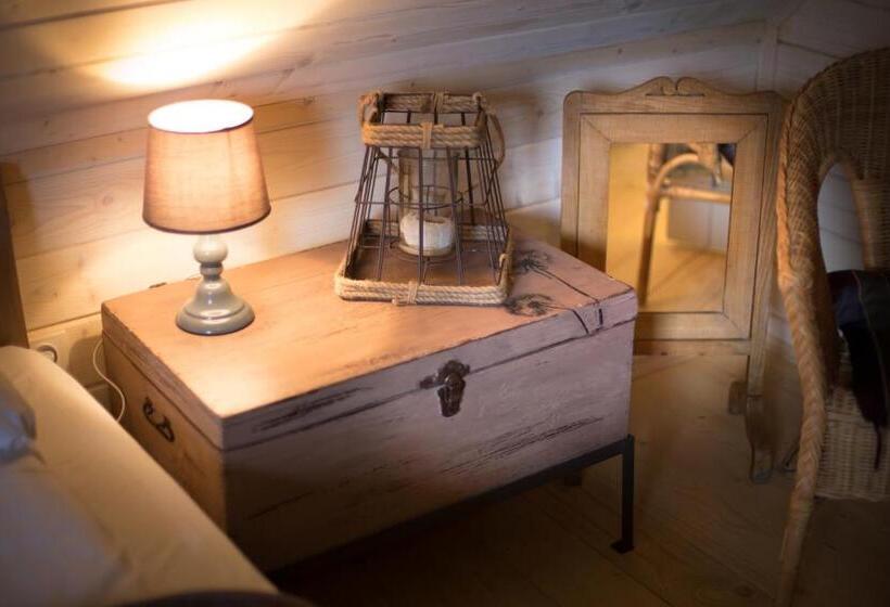 スーペリアールーム, Sirvis Apartamenty