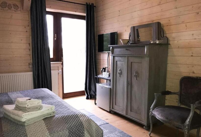 スーペリアールーム, Sirvis Apartamenty