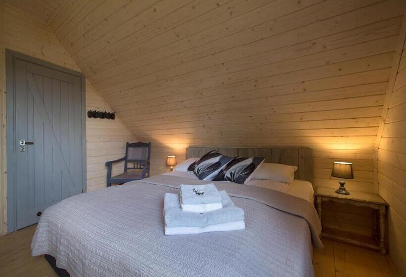 スーペリアールーム, Sirvis Apartamenty