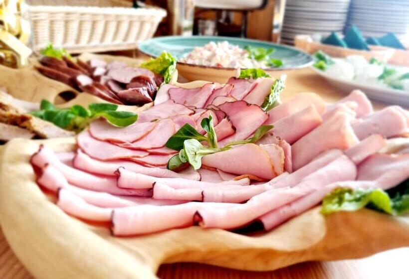 חדר דלוקס לשלושה, Willa Regina Ii Resort & Spa