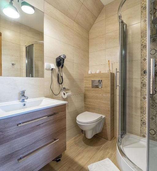 اتاق راحتی سه تخته, Wypoczynek U Hajnosa