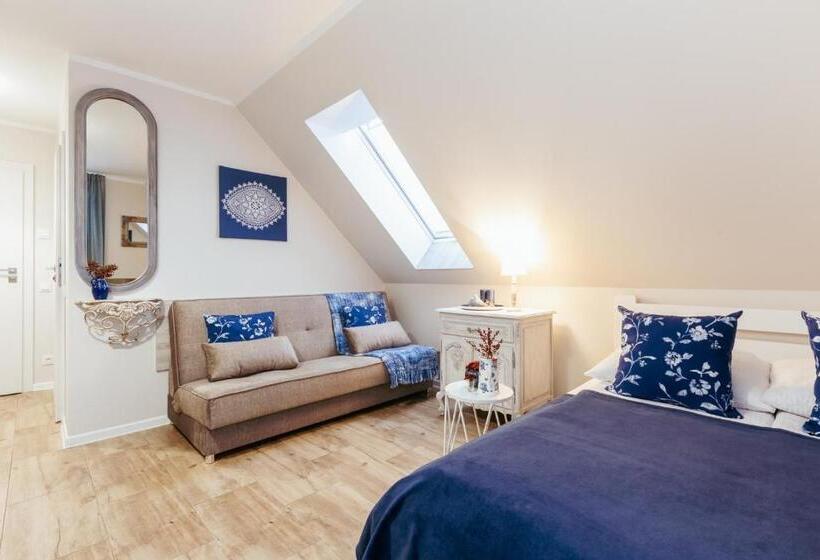 庭の見える１ベッドルームアパートメント, Apartementy   Weranda   Z Ogrodem W Centrum