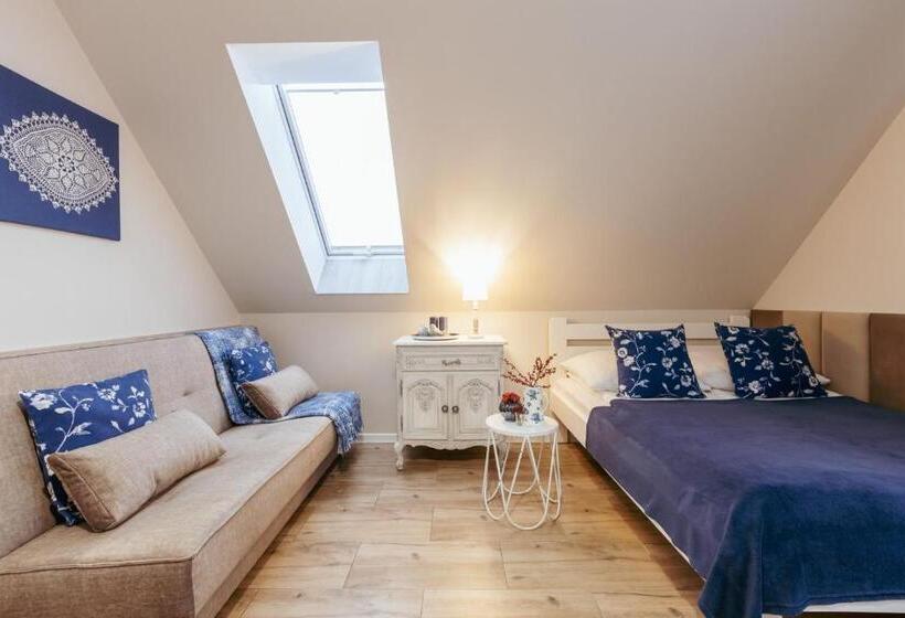 庭の見える１ベッドルームアパートメント, Apartementy   Weranda   Z Ogrodem W Centrum