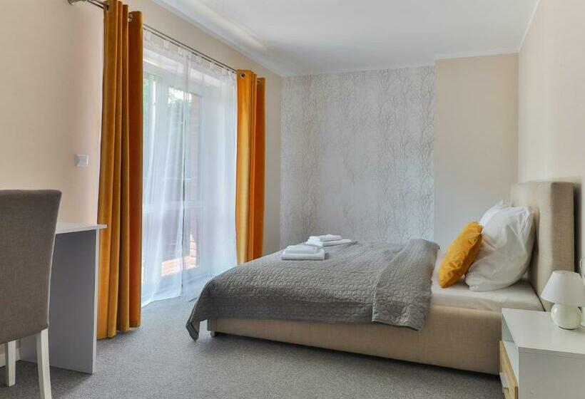 اتاق استاندارد با تخت بزرگ, Go Mazury