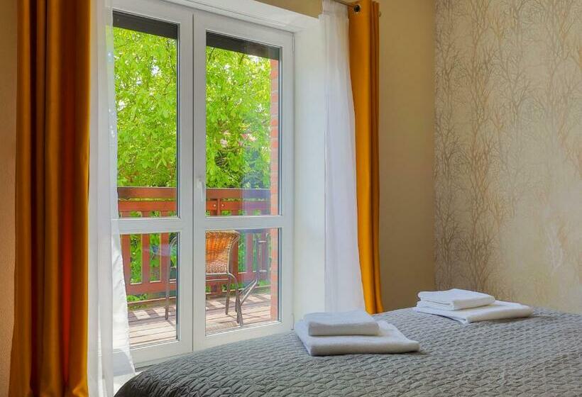 اتاق استاندارد با تخت بزرگ, Go Mazury