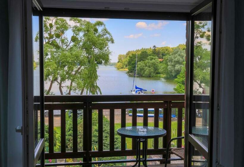 اتاق لوکس با بالکن و چشمانداز دریا, Go Mazury