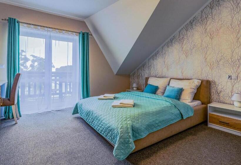 اتاق لوکس با بالکن و چشمانداز دریا, Go Mazury